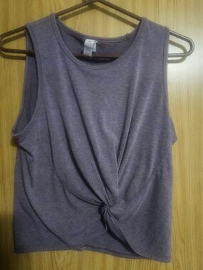 Yogalicious Heathered Lavender Sleeveless Tank with Front Twist Size Medium